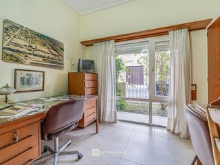 Foto 6 de Venta - Casa 4 ambientes con parque y quincho - Zona Chauvin