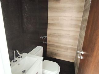 Foto 4 de VENTA CASA - EL CANTON VISTA AL GOLF 5 AMBIENTES
