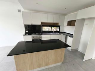 Foto 25 de VENTA CASA - EL CANTON VISTA AL GOLF 5 AMBIENTES