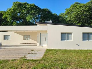 Foto 1 de ALQUILER de hermosa casa de 3 dormitorios en Barrio privado Altos San Pablo