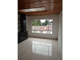 Foto 3 de CASA EN VENTA EN CEDRITOS - BOGOTA