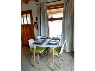 Foto 7 de EN VENTA CASA SOBRE AV PRINCIPAL EN EL BOLSÓN CA-247