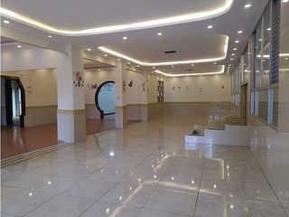 Foto 1 de La Mariscal, Casa Comercial en Venta, 560m2, 7 Ambientes