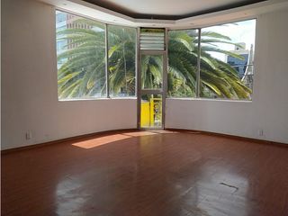 Foto 10 de La Mariscal, Casa Comercial en Venta, 560m2, 7 Ambientes