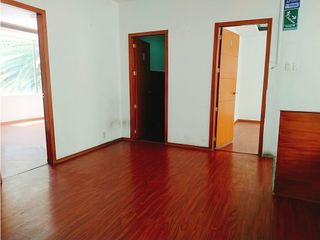 Foto 13 de La Mariscal, Casa Comercial en Venta, 560m2, 7 Ambientes