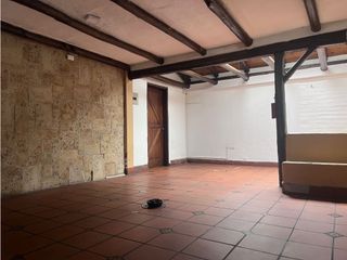 Foto 11 de Monteserrín, Local Comercial en Renta, 290m2, 3 Ambientes