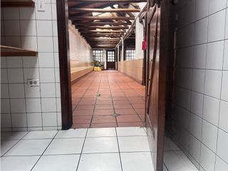 Foto 4 de Monteserrín, Local Comercial en Renta, 290m2, 3 Ambientes