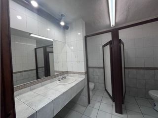 Foto 14 de Monteserrín, Local Comercial en Renta, 290m2, 3 Ambientes