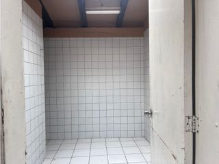 Foto 6 de Monteserrín, Local Comercial en Renta, 290m2, 3 Ambientes