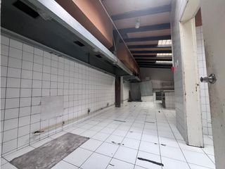 Foto 16 de Monteserrín, Local Comercial en Renta, 290m2, 3 Ambientes