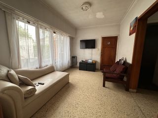 Foto 1 de Cómodo PH en venta en La Pampa y Brandsen