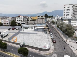 Foto 2 de Patio comercial renta norte de Quito sector Calderon Av principal