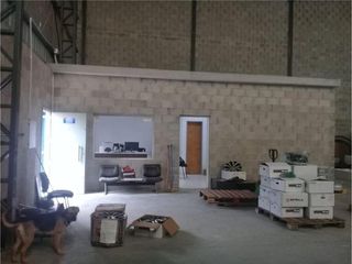 Foto 5 de Galpon /Deposito en Alquiler