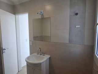 Foto 11 de VENTA departamento 1 dormitorio con cochera Cipolletti