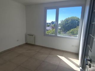 Foto 9 de VENTA departamento 1 dormitorio con cochera Cipolletti