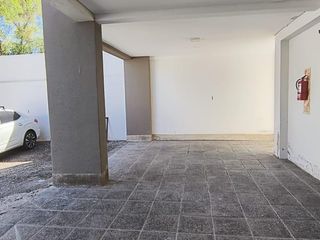 Foto 2 de VENTA departamento 1 dormitorio con cochera Cipolletti