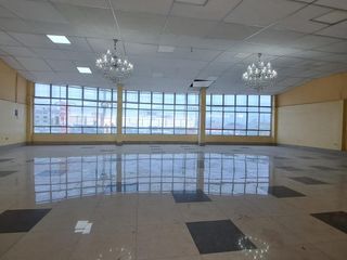 Foto 24 de SE ALQUILA Gran Local Comercial en avenida principal 2500 m2 LOS OLIVOS