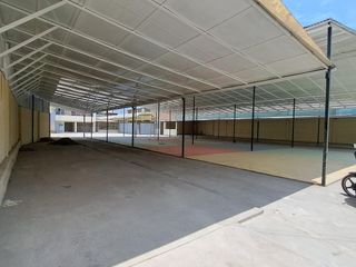 Foto 34 de SE ALQUILA Gran Local Comercial en avenida principal 2500 m2 LOS OLIVOS