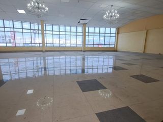 Foto 26 de SE ALQUILA Gran Local Comercial en avenida principal 2500 m2 LOS OLIVOS