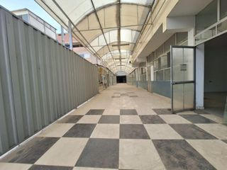 Foto 33 de SE ALQUILA Gran Local Comercial en avenida principal 2500 m2 LOS OLIVOS