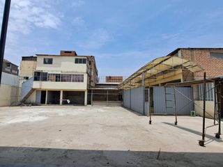 Foto 31 de SE ALQUILA Gran Local Comercial en avenida principal 2500 m2 LOS OLIVOS