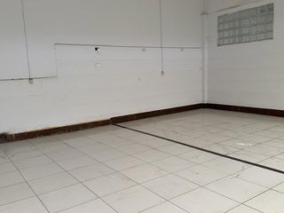 Foto 20 de SE ALQUILA Gran Local Comercial en avenida principal 2500 m2 LOS OLIVOS