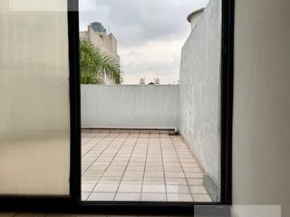 Foto 25 de Triplex de cuatro ambientes con patio y terraza en Lomas del Mirador!