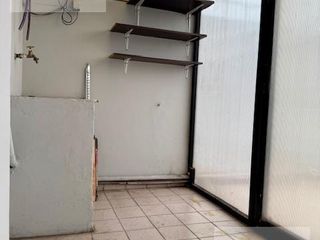 Foto 24 de Triplex de cuatro ambientes con patio y terraza en Lomas del Mirador!