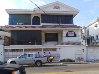 Foto 2 de CASA EN VENTA EN URBANIZACIÓN SANTA CECILIA, GUAYAQUIL