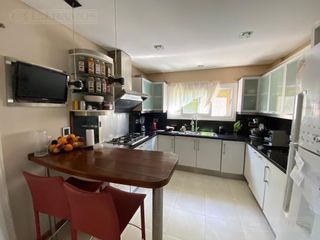 Foto 9 de Casa sobre lote a la laguna en venta en Barrancas del Lago