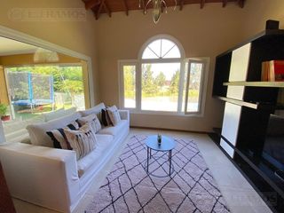 Foto 8 de Casa sobre lote a la laguna en venta en Barrancas del Lago