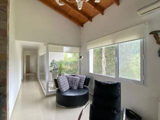 Foto 5 de Venta de casa 4 dormitorios con parque en Haras del Sur I, La Plata