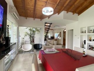 Foto 10 de Venta de casa 4 dormitorios con parque en Haras del Sur I, La Plata
