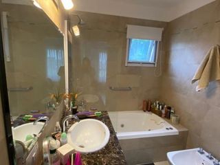 Foto 18 de Venta de casa 4 dormitorios con parque en Haras del Sur I, La Plata