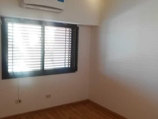 Foto 4 de Casa en  ALQUILER 4 Dormitorios + escritorio, Zona CENTRO