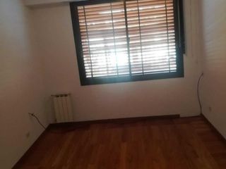 Foto 5 de Casa en  ALQUILER 4 Dormitorios + escritorio, Zona CENTRO