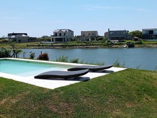 Foto 4 de Venta Casa en El Cantón, Escobar. 4 dormitorios