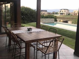 Foto 33 de Venta Casa en El Cantón, Escobar. 4 dormitorios