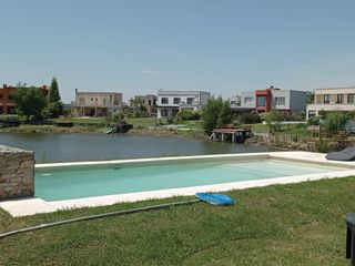Foto 2 de Venta Casa en El Cantón, Escobar. 4 dormitorios
