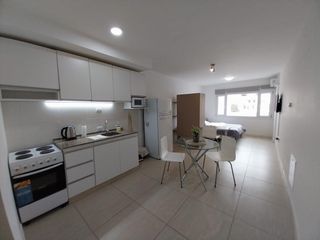 Foto 1 de Excelente Monoambiente Amoblado - Área Centro Oeste