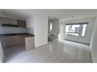Foto 2 de Pomasqui, Casa en Renta, 150m2, 3 Habitaciones
