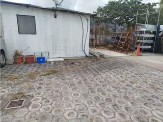 Foto 15 de Mitad del Mundo, Galpón en Renta, 690m2, 1 Ambiente