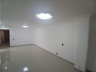 Foto 8 de RENTA APARTAMENTO AMPLIO EN LA CIRCUNVALAR