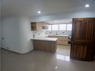 Foto 2 de RENTA APARTAMENTO AMPLIO EN LA CIRCUNVALAR