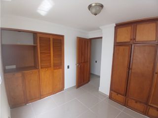 Foto 20 de RENTA APARTAMENTO AMPLIO EN LA CIRCUNVALAR