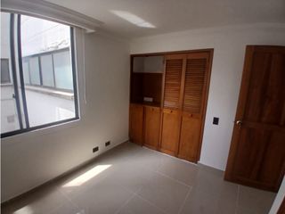 Foto 16 de RENTA APARTAMENTO AMPLIO EN LA CIRCUNVALAR