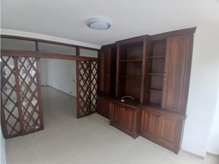 Foto 11 de RENTA APARTAMENTO AMPLIO EN LA CIRCUNVALAR