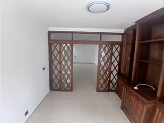 Foto 10 de RENTA APARTAMENTO AMPLIO EN LA CIRCUNVALAR