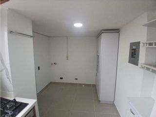 Foto 5 de RENTA APARTAMENTO AMPLIO EN LA CIRCUNVALAR
