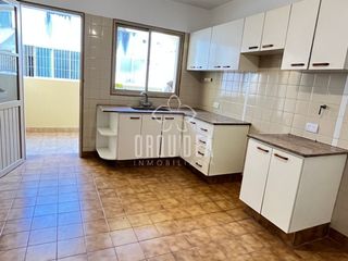Foto 6 de Departamento en alquiler de 3 dormitorios c/ cochera en Centro